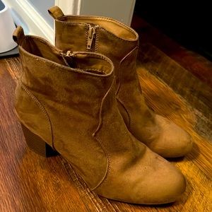 American Eagle Booties